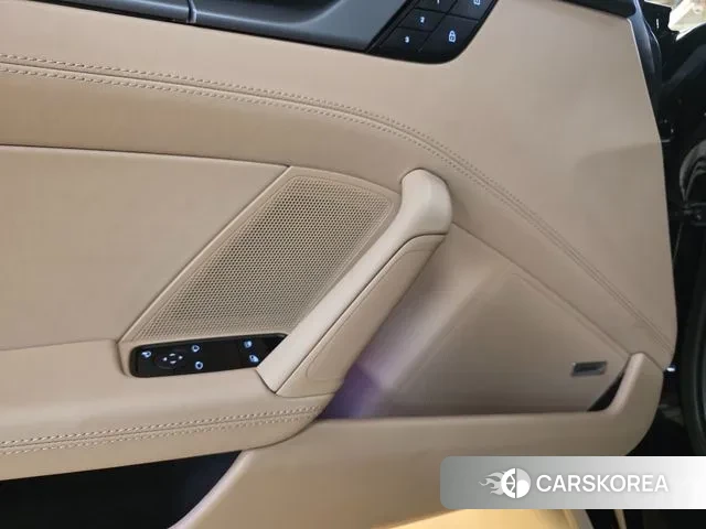 Porsche 911(992) id 3565558 из Кореи 8