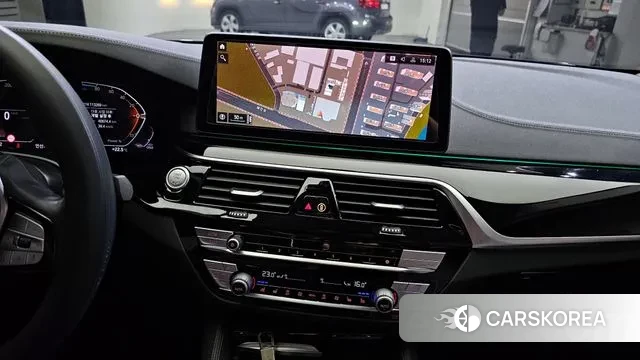 BMW 5 Series (G30) id 2931900 из Кореи 8