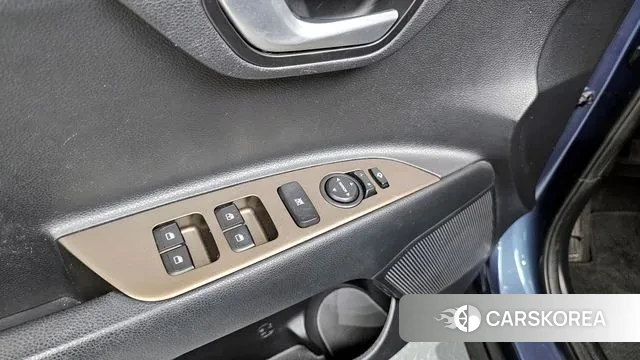 Kia Stonic id 3484928 из Кореи 8