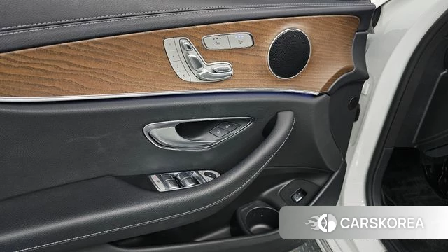 Mercedes-Benz E-Class W213 id 3940821 из Кореи 8
