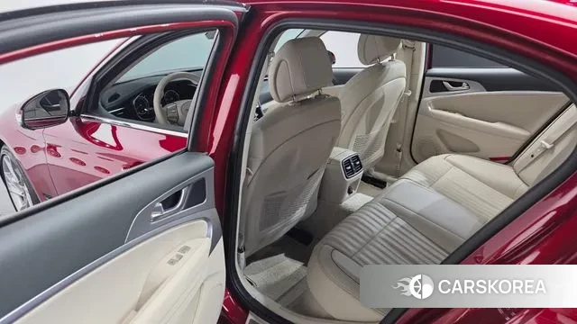 Genesis The New G70 id 3735355 из Кореи 8