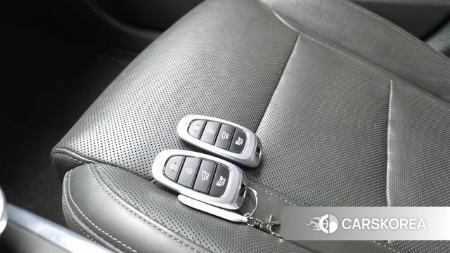 Hyundai The New Grandeur IG Hybrid id 4325036 из Кореи 8
