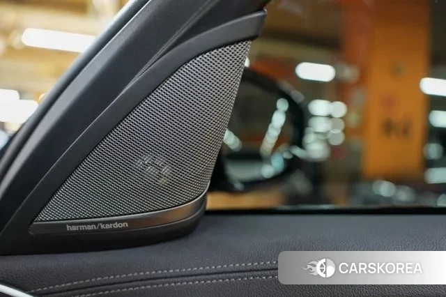 BMW 5 Series (G30) id 3383791 из Кореи 8