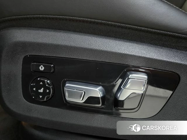 BMW XM (G09) id 4408029 из Кореи 8
