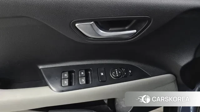 Kia Stonic id 3641850 из Кореи 8