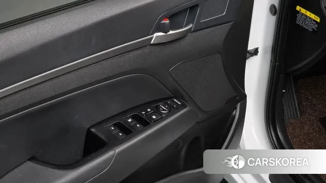 Hyundai Avante AD id 3672867 из Кореи 8