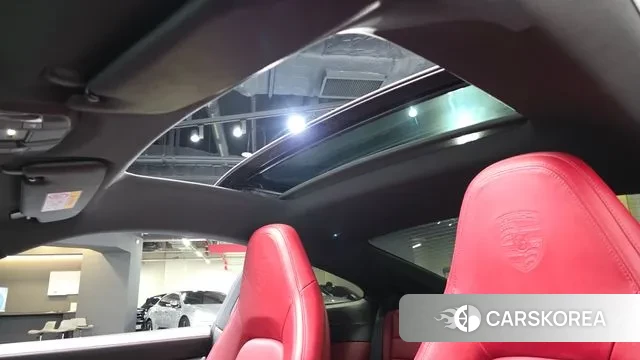 Porsche 911(992) id 3038845 из Кореи 8