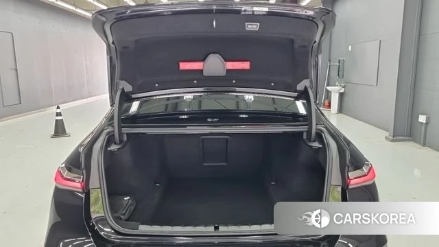 BMW 7 Series (G70) id 4700726 из Кореи 8
