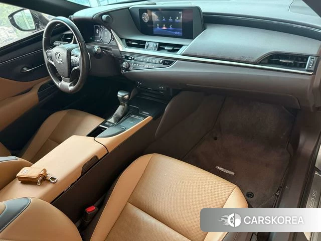 Lexus ES id 4301714 из Китая 8
