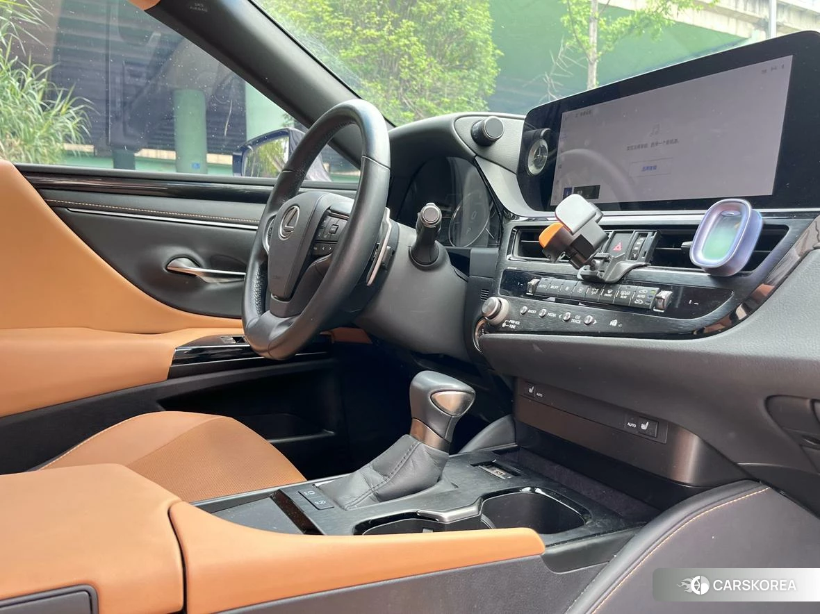Lexus ES id 4515000 из Китая 8