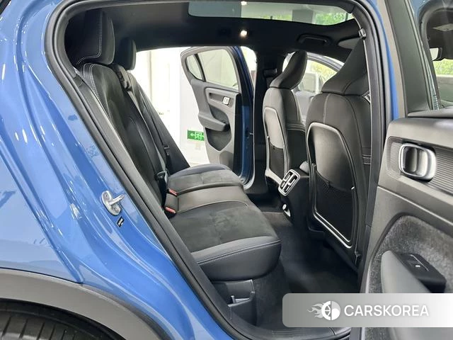 Volvo C40 EV id 3919314 из Китая 8