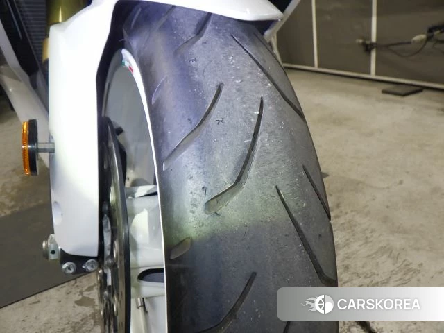 Suzuki GSX-R1000 id 3946865 из Японии 8