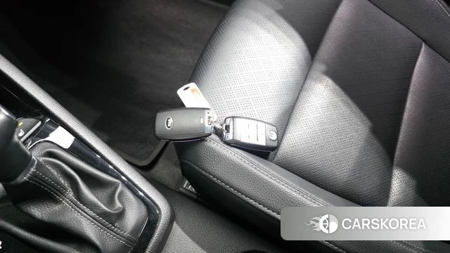 Kia Stonic id 4699043 из Кореи 8