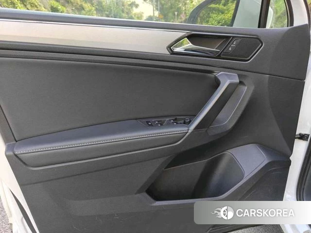 Volkswagen Tiguan L id 4272601 из Китая 8