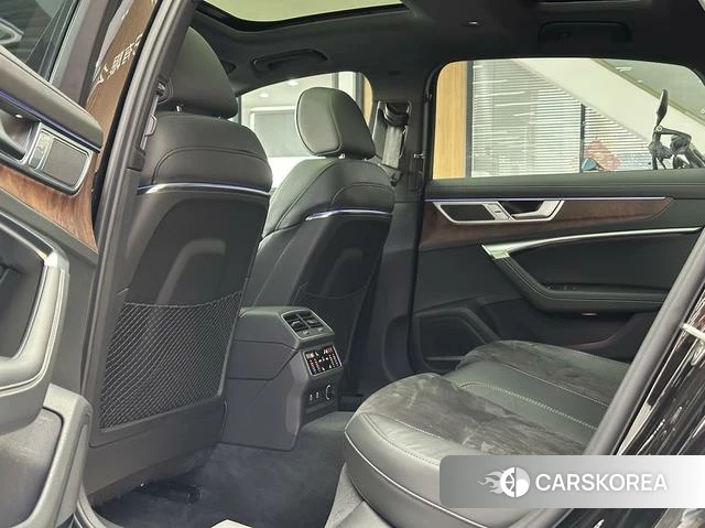 Audi A6L id 4271960 из Китая 8