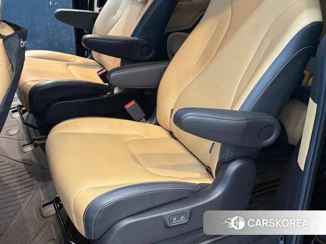 Kia Carnival 4th generation id 3904601 из Кореи 8