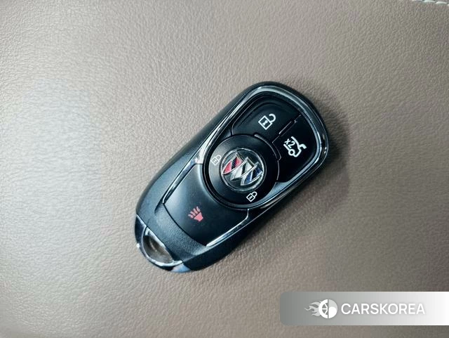 Buick Regal id 4209355 из Китая 8