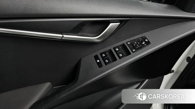 Kia Di Ol Nu Niro id 4223156 из Кореи 8