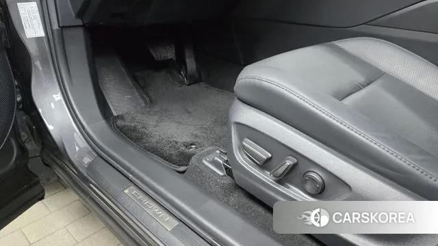 Toyota Crown Crossover id 3596423 из Кореи 8