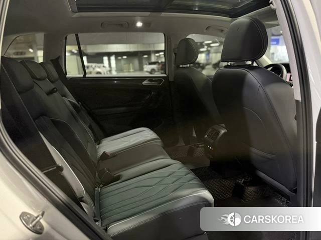 Volkswagen Tiguan L id 4275656 из Китая 8