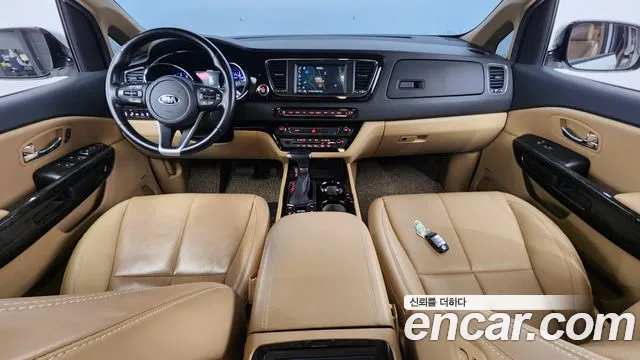 Kia The New Carnival id 2658422 из Кореи 8