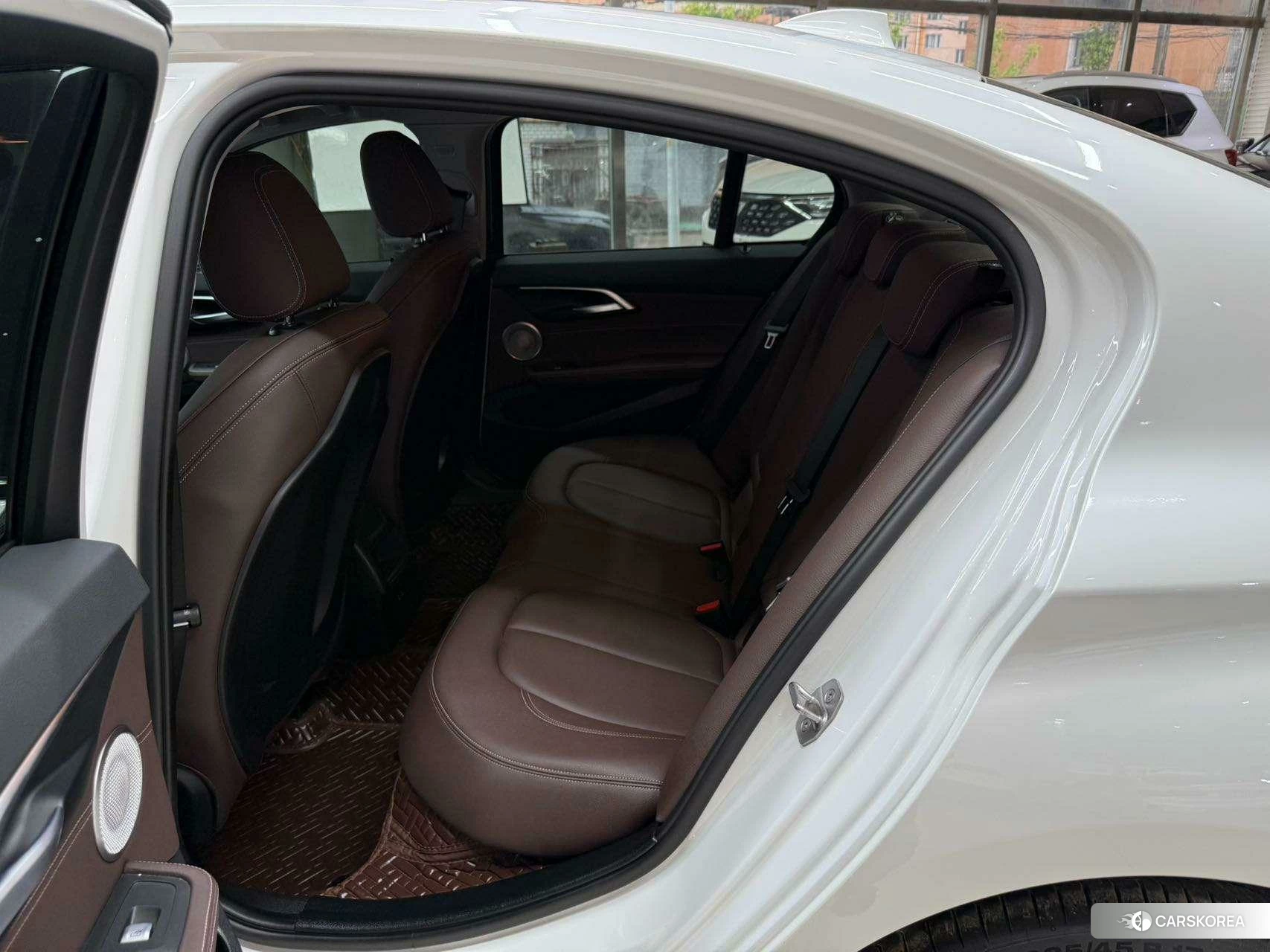 BMW 1 series id 4512595 из Китая 8