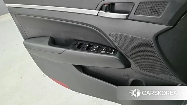 Hyundai The New Avante AD id 3766435 из Кореи 8