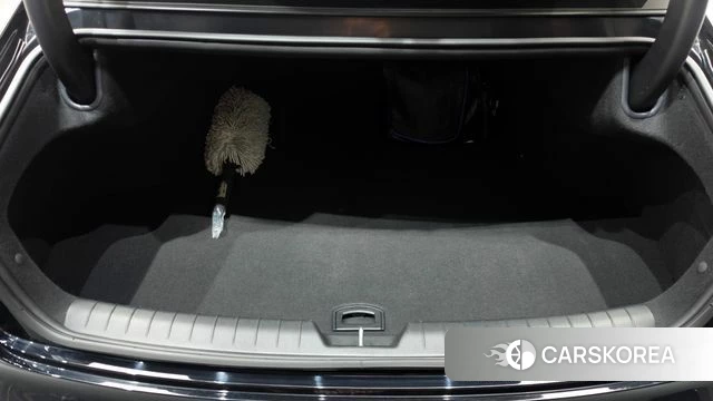 Hyundai Grandeur Hybrid (GN7) id 4480630 из Кореи 8