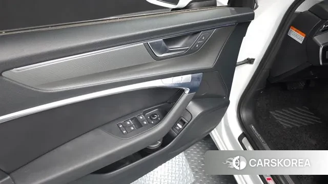 Audi A6 (C8) id 2985531 из Кореи 8