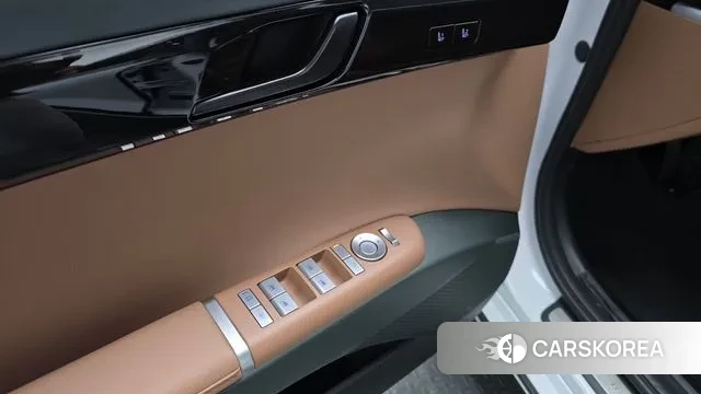 Hyundai Grandeur (GN7) id 3347373 из Кореи 8