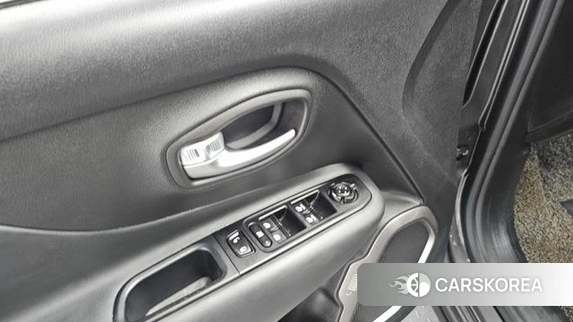 Jeep Renegade id 4593237 из Кореи 8