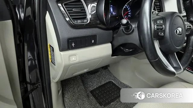 Kia The New Carnival id 3692295 из Кореи 8