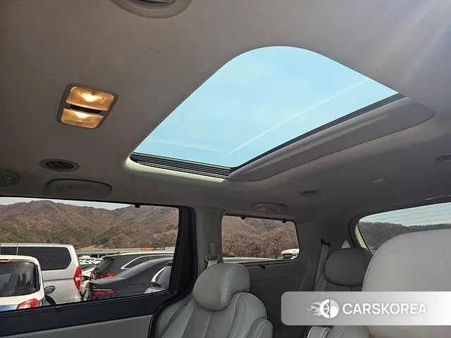 Kia All New Carnival id 3709550 из Кореи 8