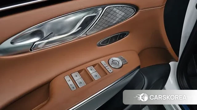 Genesis GV70 id 3512860 из Кореи 8