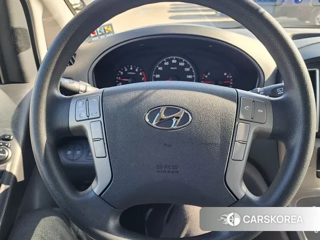 Hyundai The New Grand Starex id 3698342 из Кореи 8