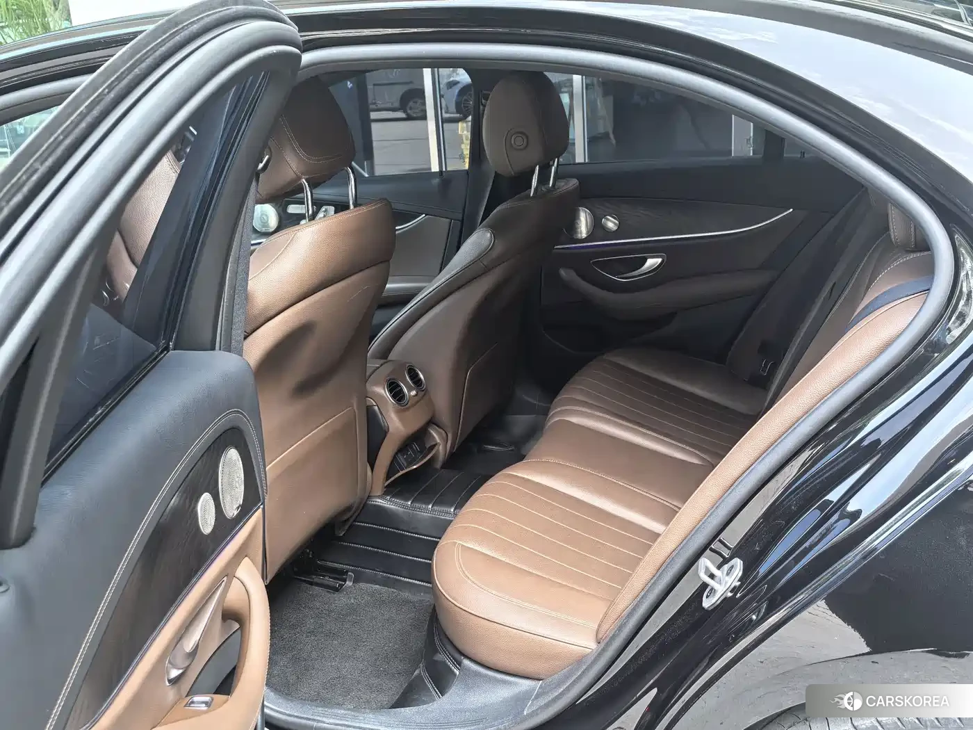 Mercedes-Benz E-Class id 4622303 из Китая 8