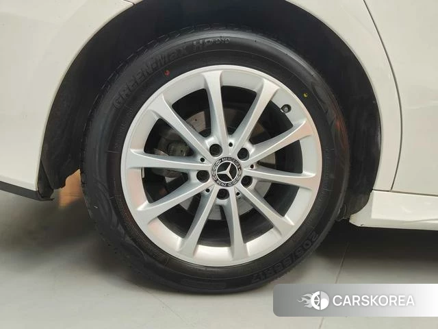 Mercedes-Benz Class A id 4365845 из Китая 8