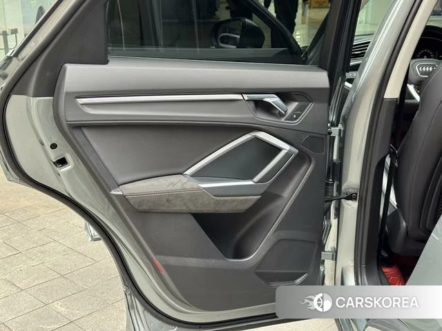 Audi Q3 Sportback id 4273081 из Китая 8