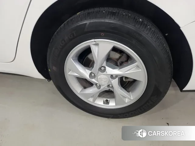 Hyundai Avante (CN7) id 3028268 из Кореи 8