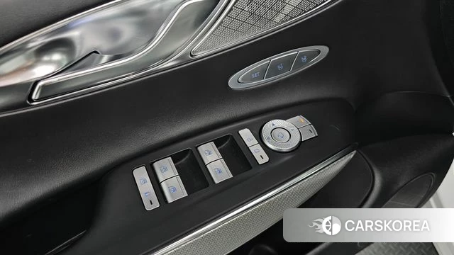 Genesis GV70 id 4721701 из Кореи 8