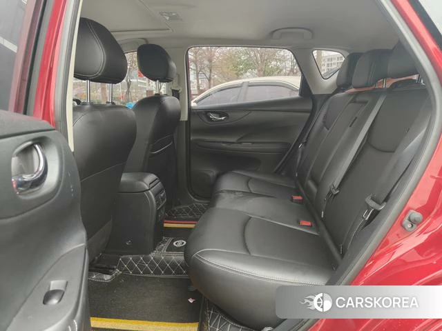 Nissan TIIDA id 4262563 из Китая 8