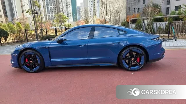 Porsche Taycan id 3393751 из Кореи 8