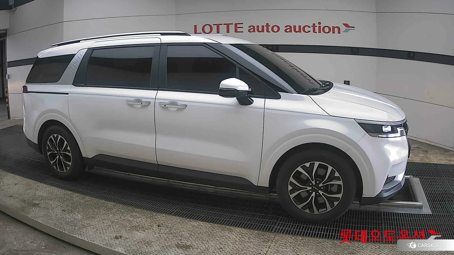 Kia Carnival id 3875747 из Кореи 8