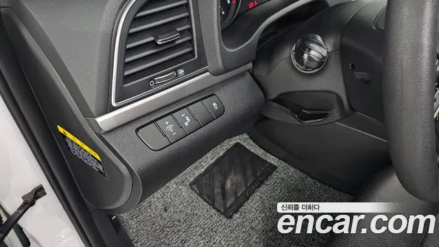 Hyundai Avante AD id 2827342 из Кореи 8