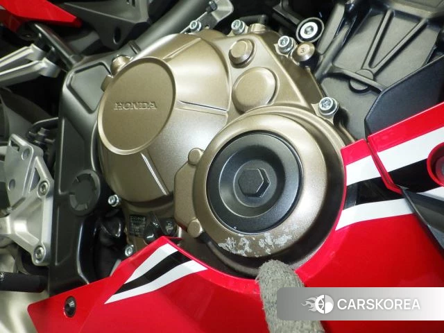 Проданный Honda CBR650R id 4006181 из Японии, фото 8