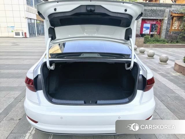 Volkswagen Sagitar id 4321346 из Китая 8