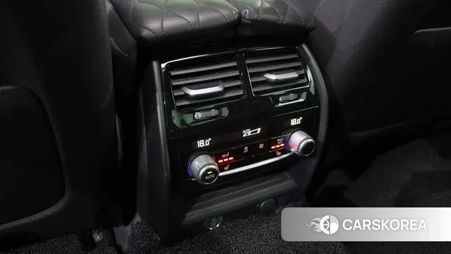 BMW 5 Series (G30) id 2991123 из Кореи 8