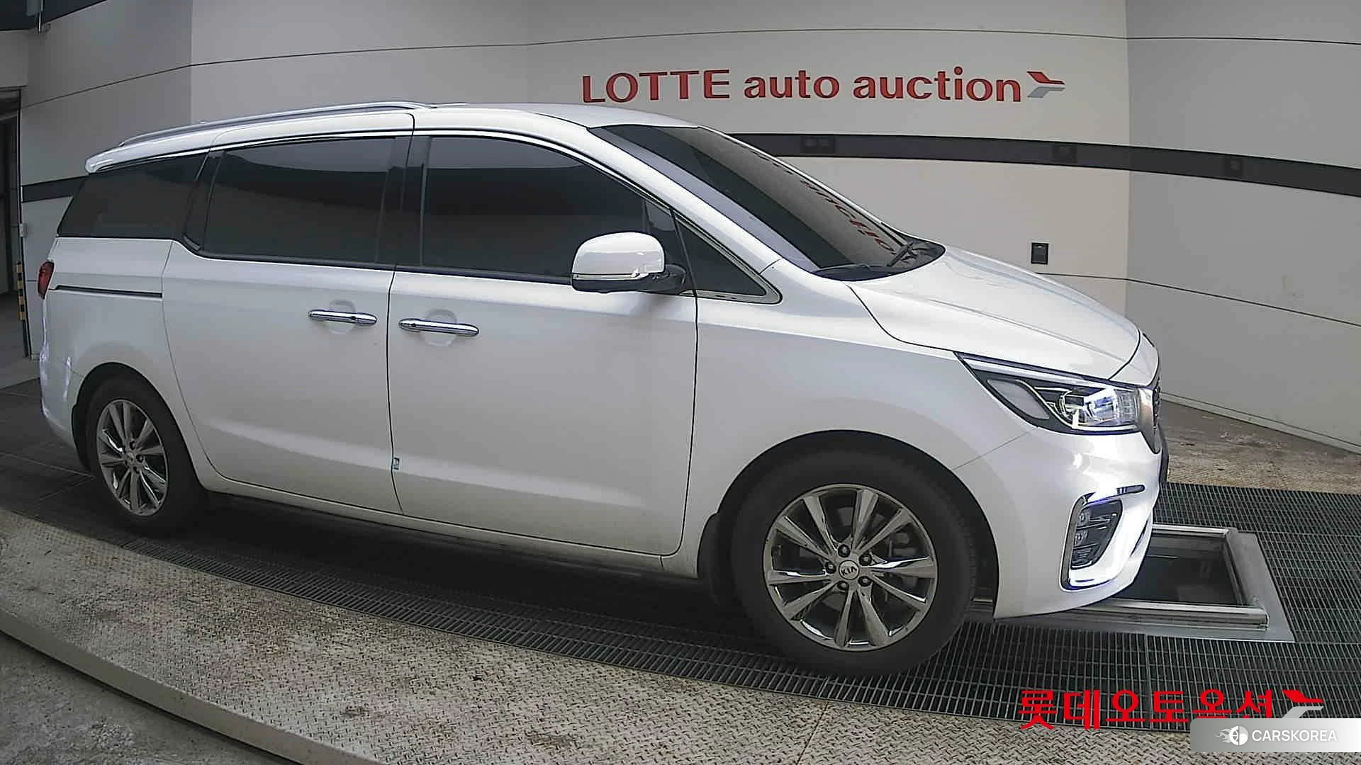 Kia Carnival Limousine id 3882142 из Кореи 8