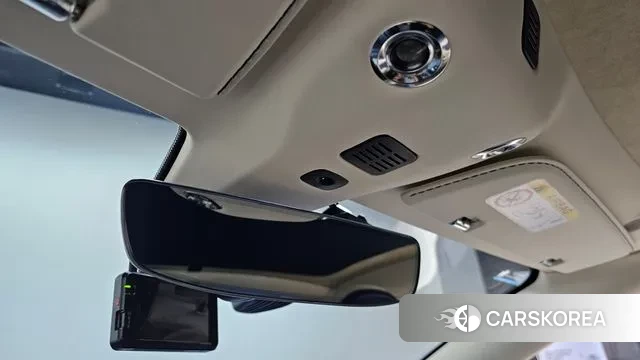 Aston Martin DB11 id 3587621 из Кореи 8