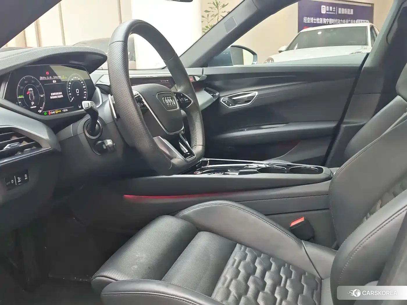 Audi e-tron GT id 4548280 из Китая 8
